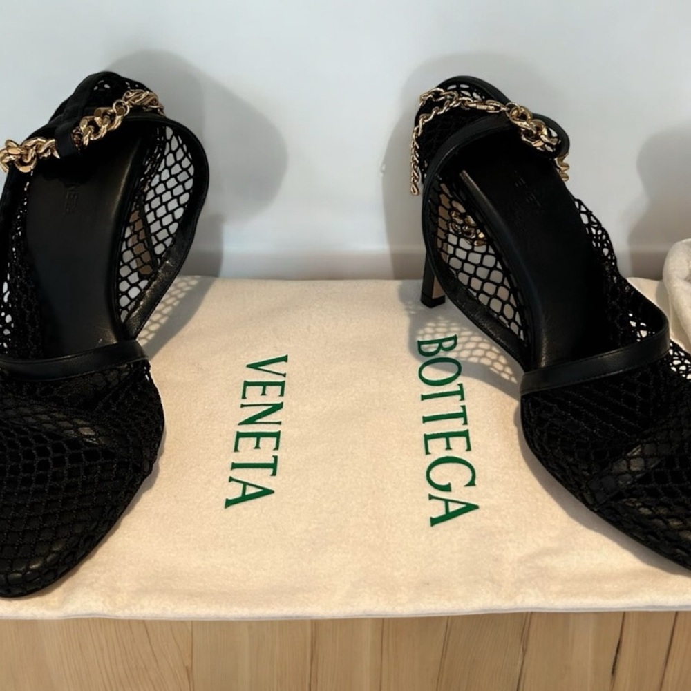 Bottega Veneta Black Mesh Heels with Gold Chain - Picture 9 of 9